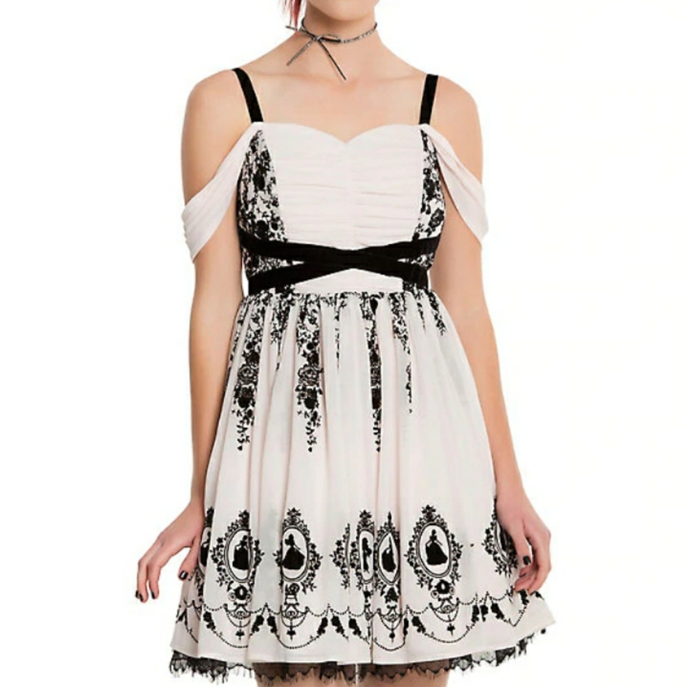 Hot topic Disney dress